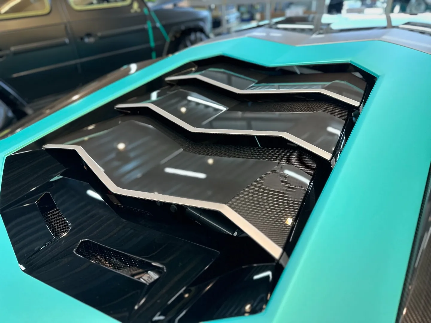 愛車を個性的なアート作品に変えたいですか?🚗✨ こだわりのカ...
