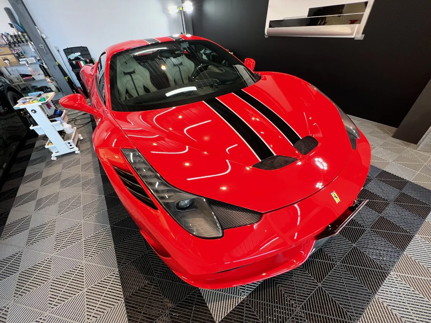 🚗✨希少なFerrari 458 Specialeにストライ...