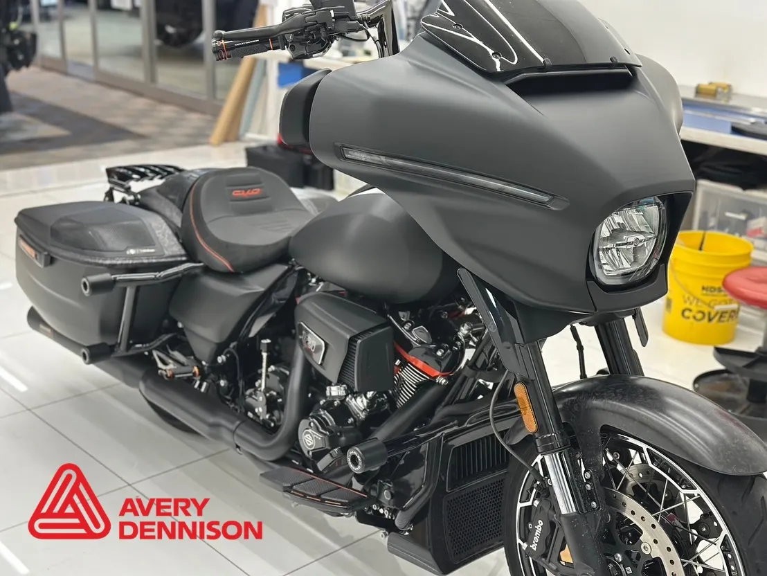 カスタムされたHARLEY-DAVIDSON CVO STR...