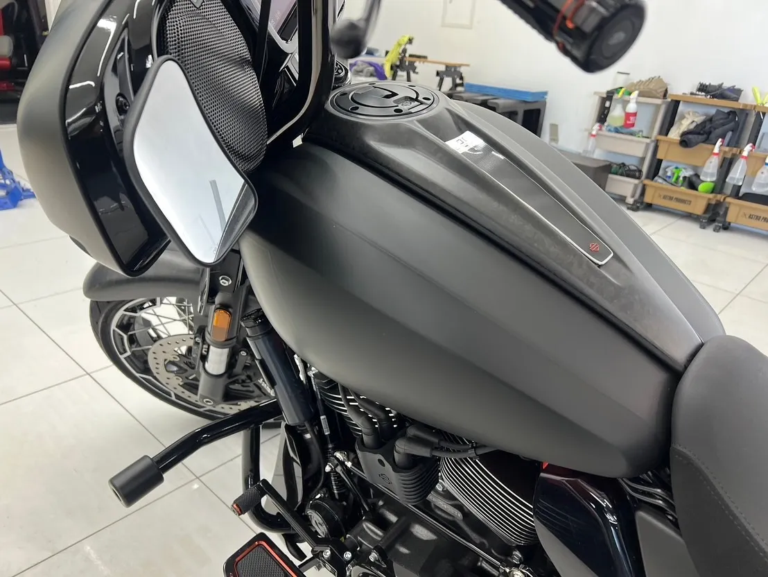 カスタムされたHARLEY-DAVIDSON CVO STR...