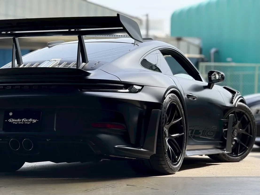 🐦⬛PORSCHE GT3RSのブラックシリーズがついに完...