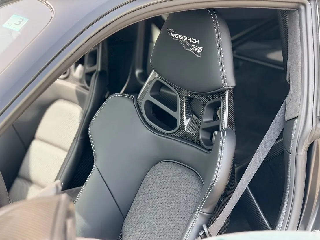 🐦⬛PORSCHE GT3RSのブラックシリーズがついに完...